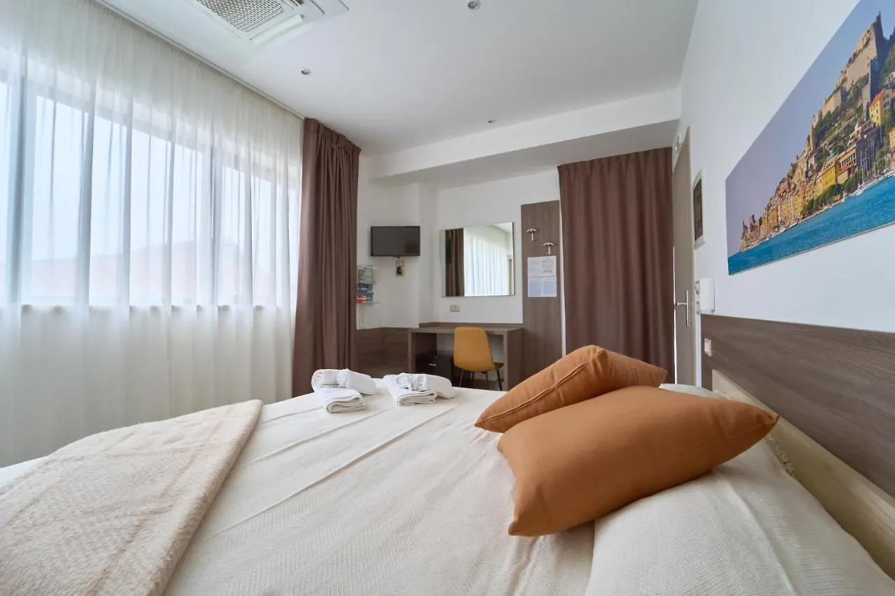 Firmafede Guest House Sarzana 0*,  Italia