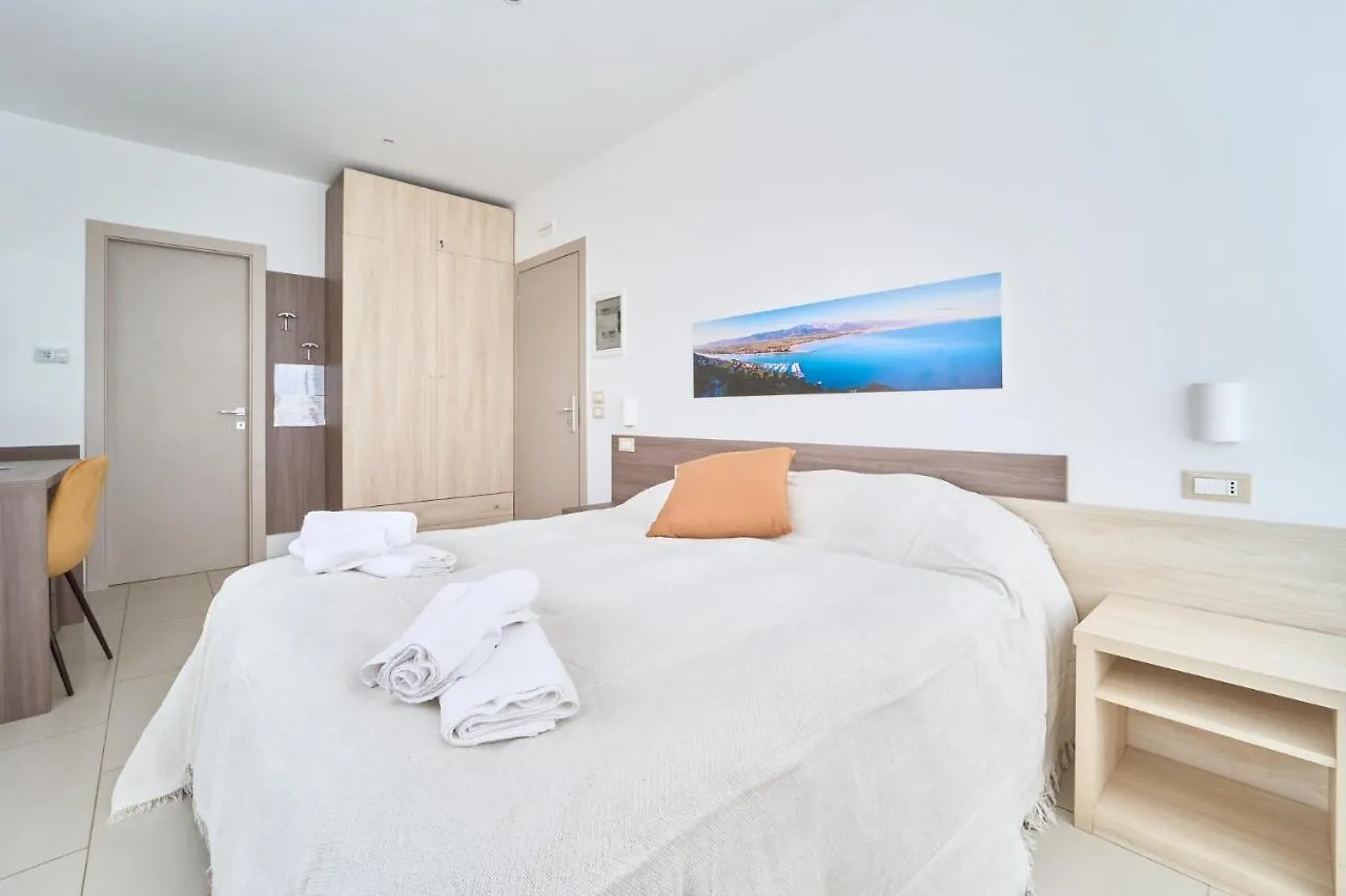 Firmafede Guest House Sarzana 0*,